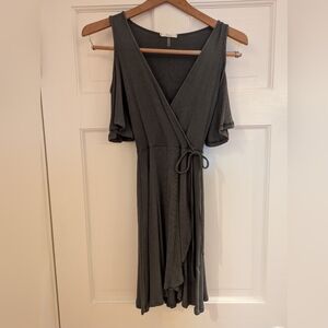 XS womens dress, olive green. Soprano